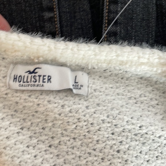 Hollister white, fuzzy halter top women’s size L NWT - Picture 3 of 13